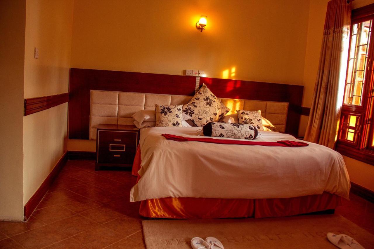 New Charity Hotel International Аруша Экстерьер фото