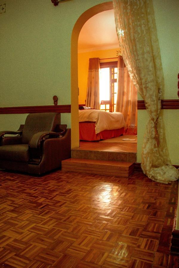 New Charity Hotel International Аруша Экстерьер фото